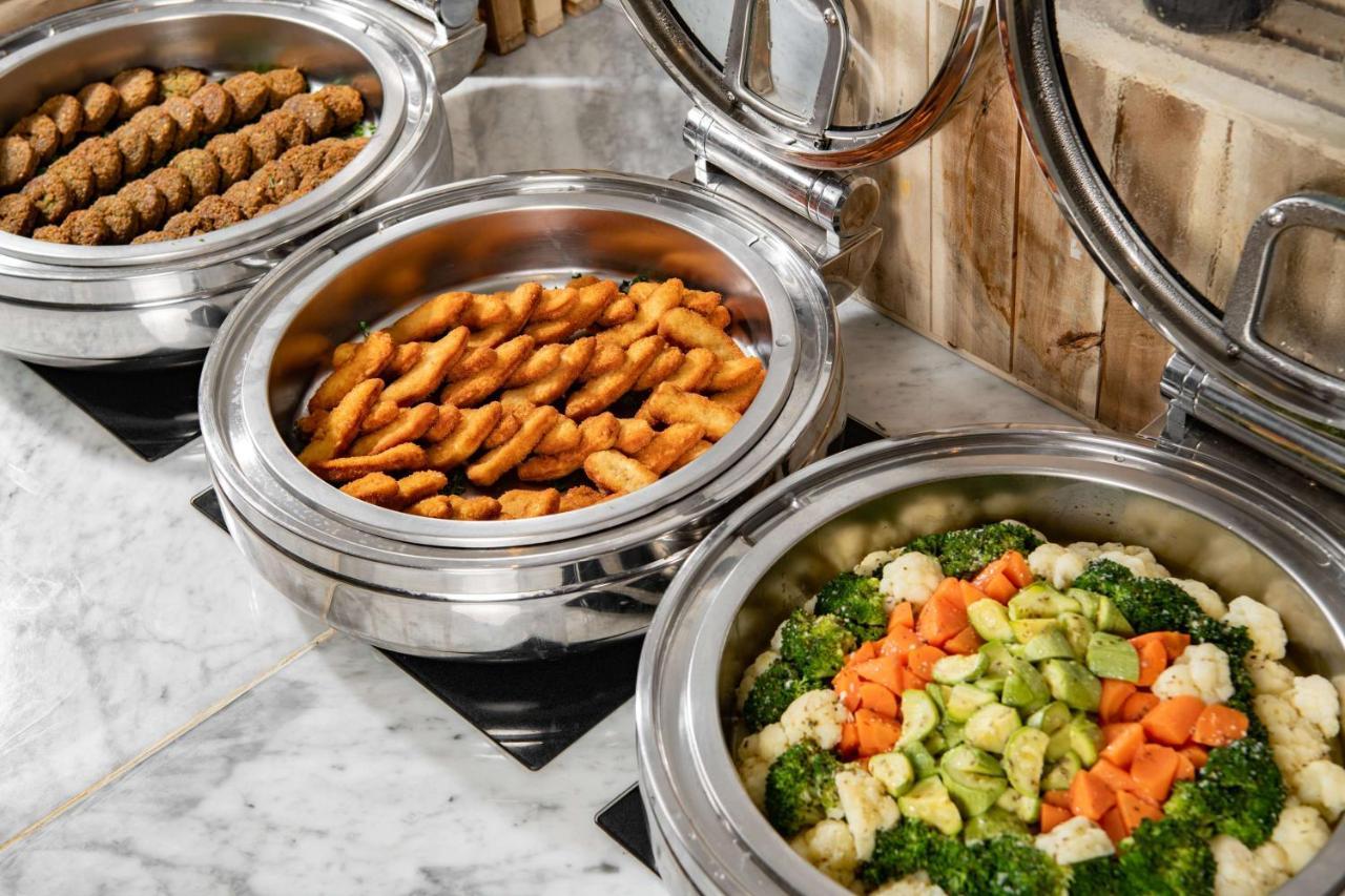 فندق بارك إن راديسون العزيزية مكة المظهر الخارجي الصورة Buffet at a hotel