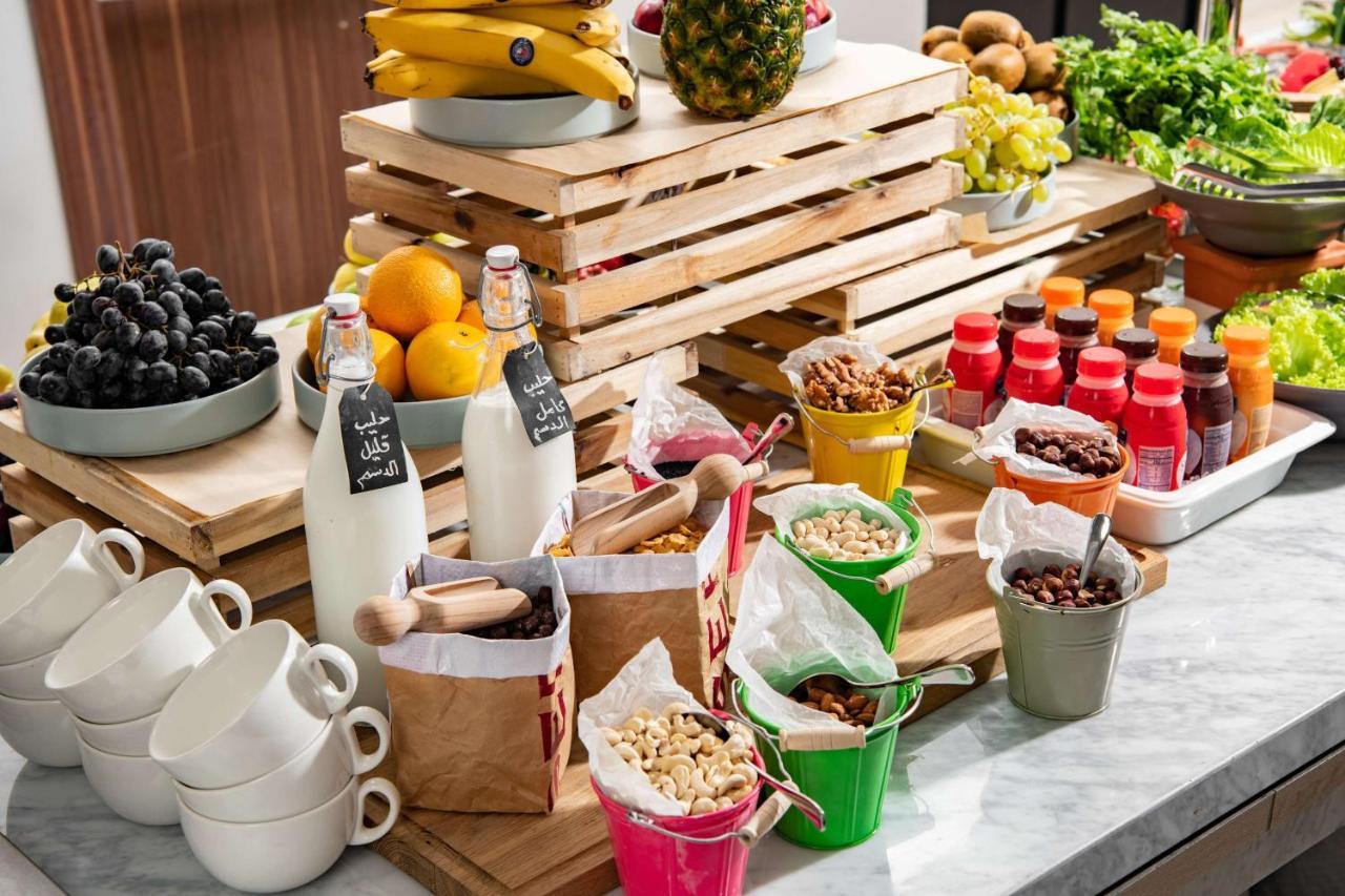 فندق بارك إن راديسون العزيزية مكة المظهر الخارجي الصورة Breakfast buffet at a hotel