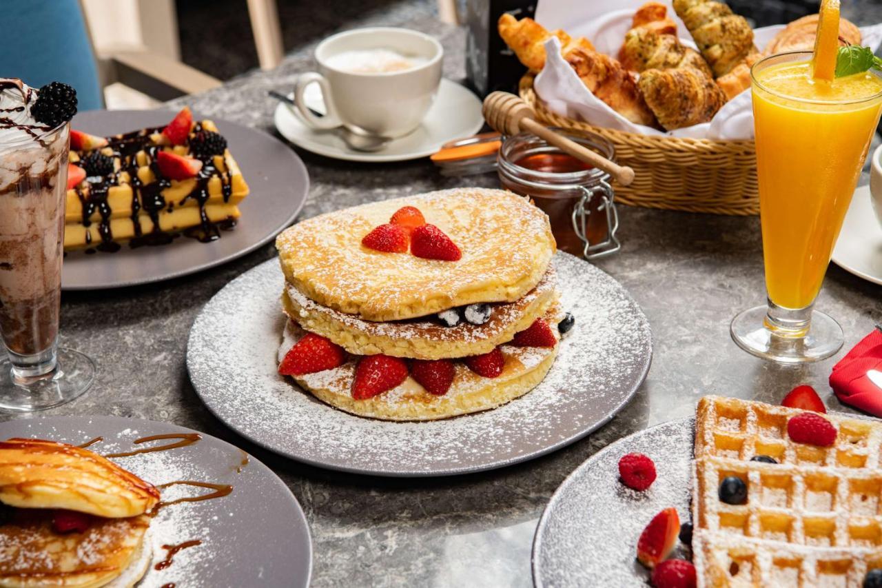 فندق بارك إن راديسون العزيزية مكة المظهر الخارجي الصورة Belgian waffles